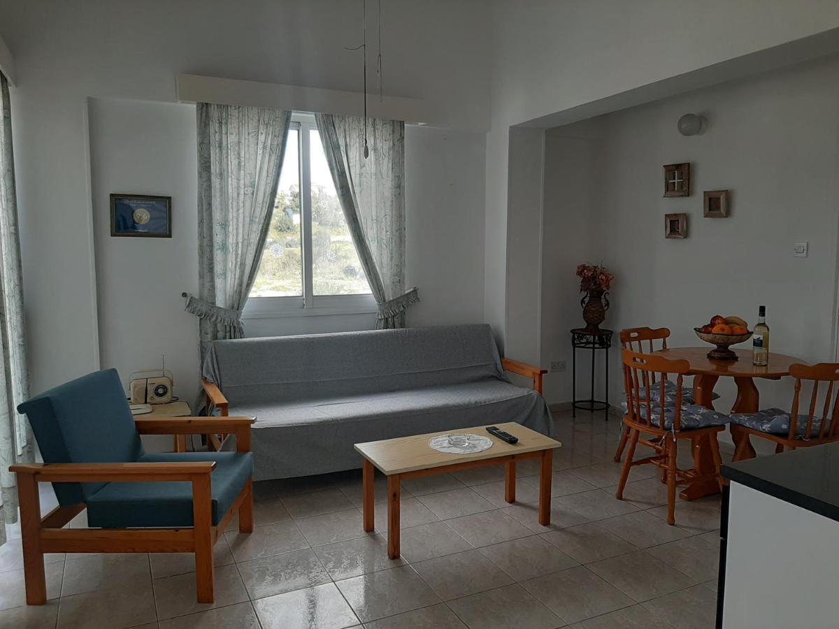 Pangeras Apartments Pissouri Exterior photo