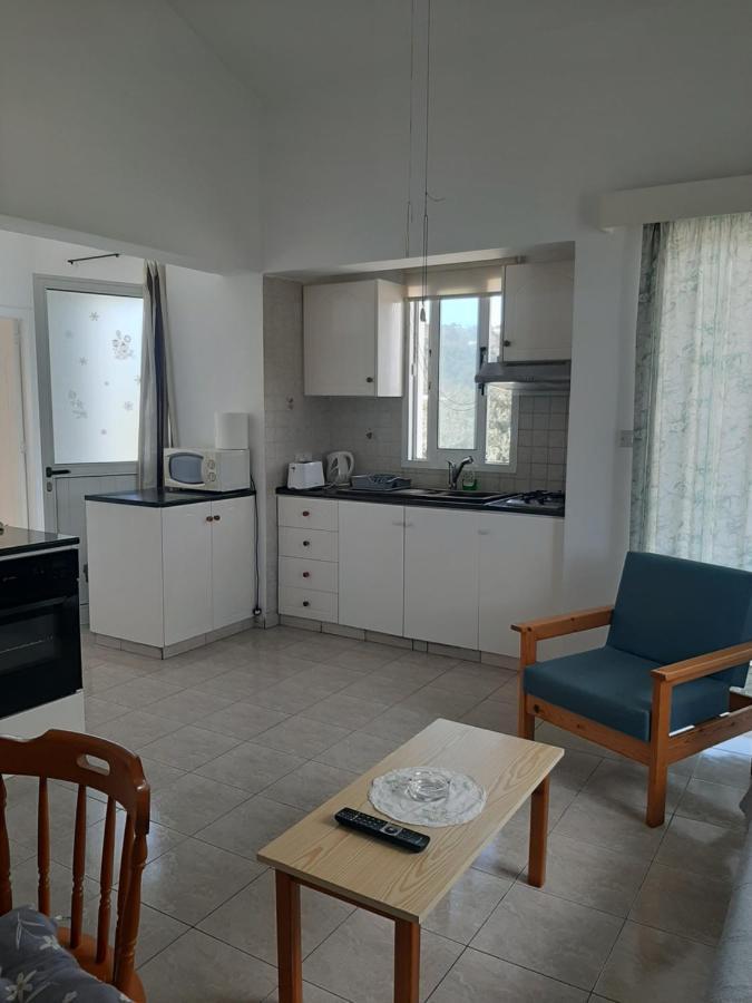 Pangeras Apartments Pissouri Exterior photo
